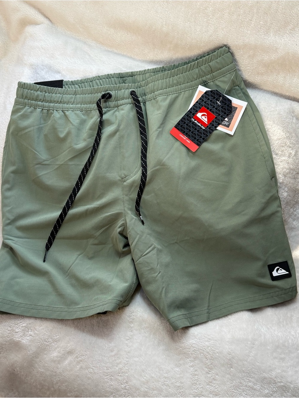 Quiksilver Men's Sage Green Boardshorts Swim Trunk Size Medium NWT